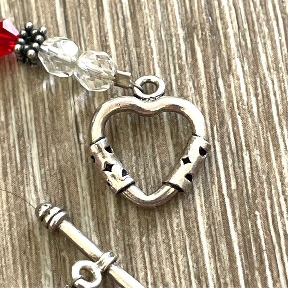 Red lamp work bead bracelet with silver and Swarovski crystals - Picture 10 of 11